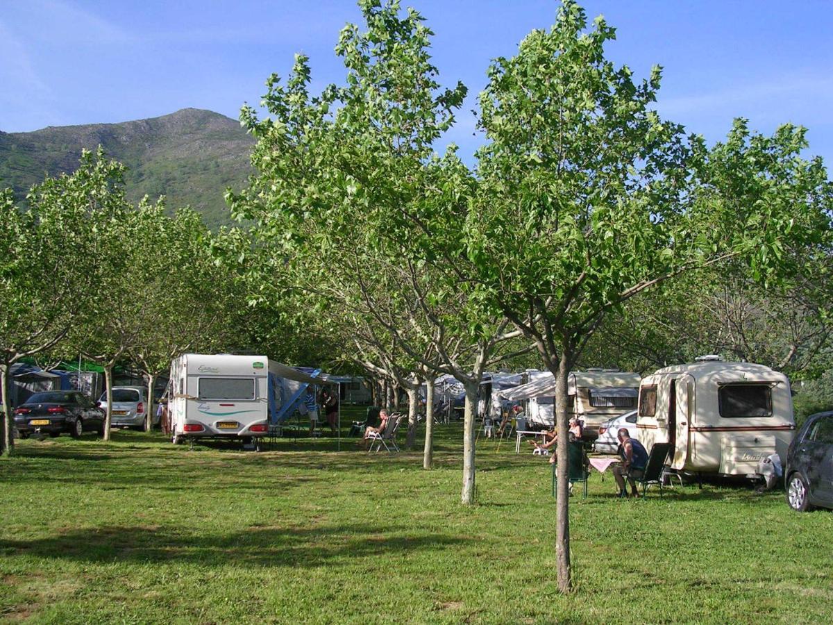 Cabanas-Bungalows-Camping "La Vera" Jarandilla de la Vera Exterior photo